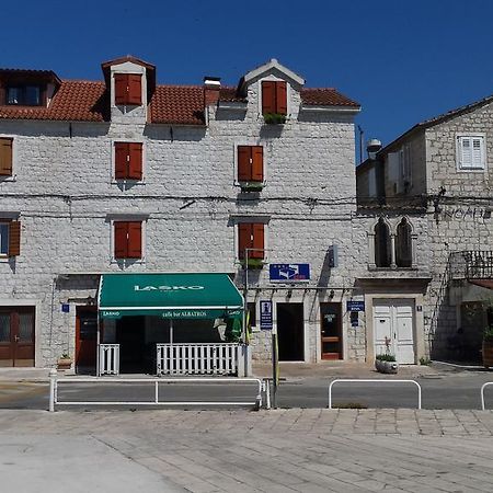 Apartments Riva Trogir Ngoại thất bức ảnh